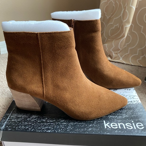Kensie Leyton Brown Suede Stacked Heel 